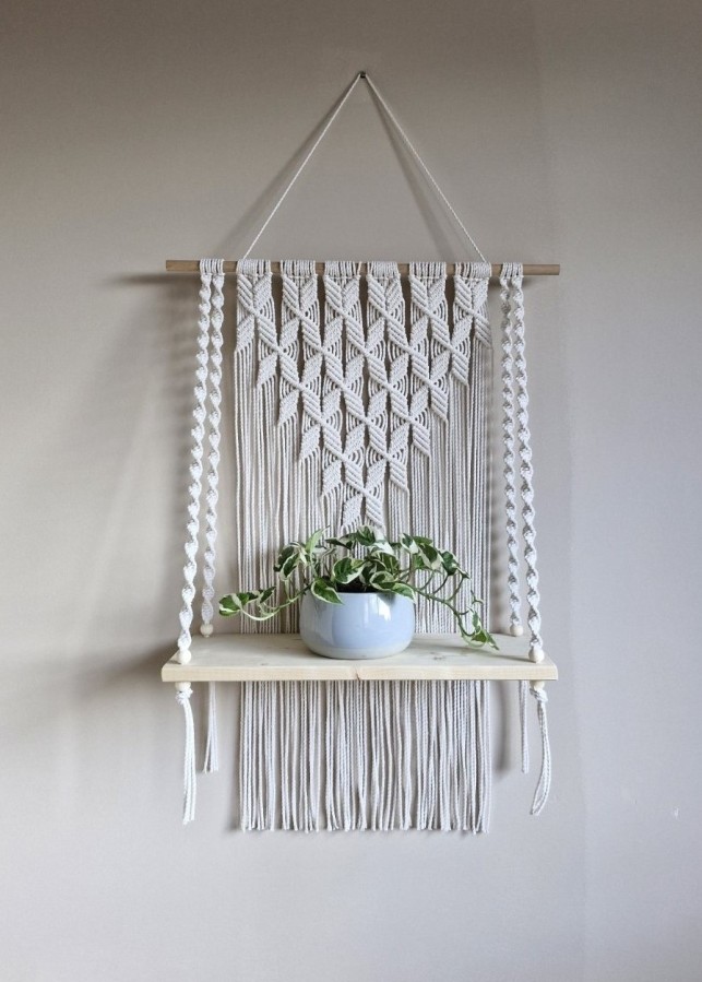 Macrame lentynelė - Eglalė