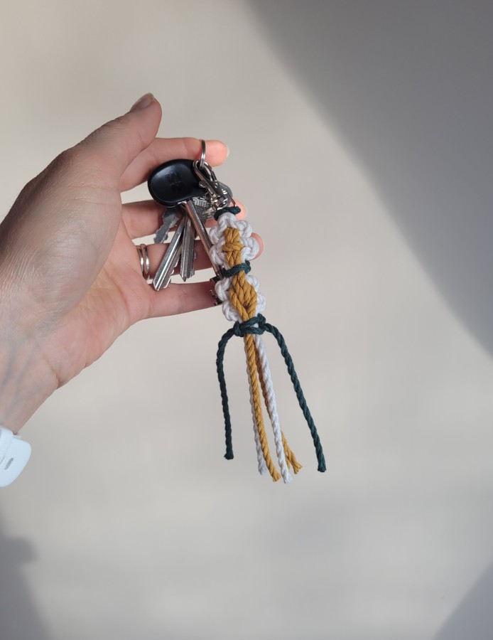 Raktų pakabutis - dvi ramunės