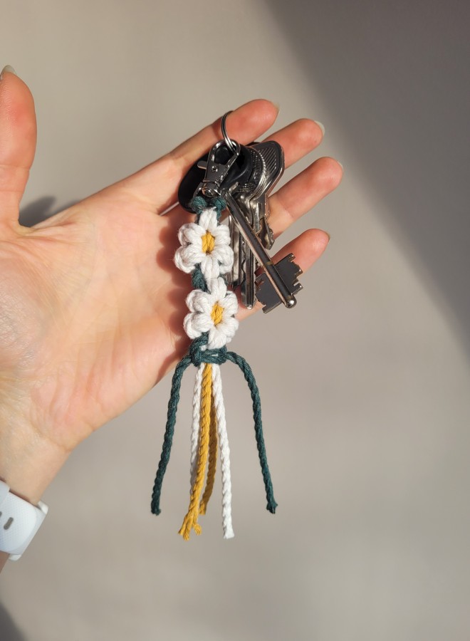 Raktų pakabutis - dvi ramunės