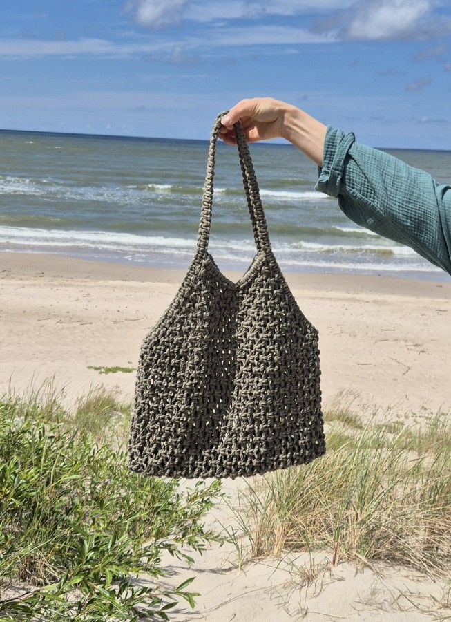 Rankų darbo chaki spalvos paplūdimio krepšys